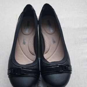 Easy Street Black Flats with Buckle Detail